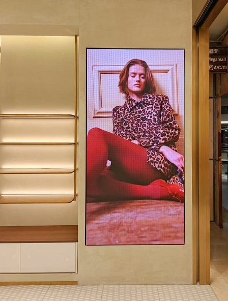 sam edelman in store screen crop