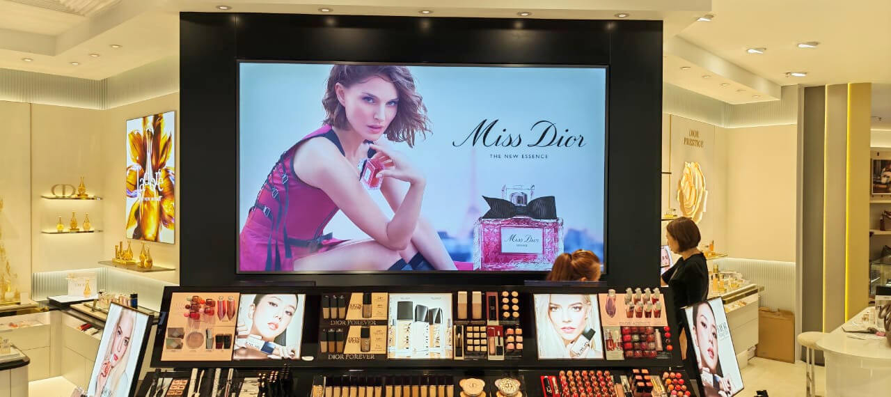 dior mahkota front opt